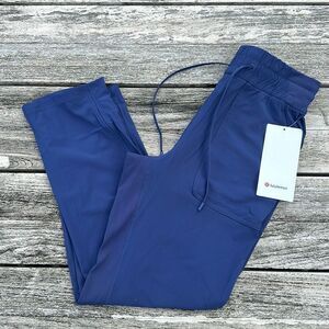 Lululemon Beyond the Studio Crop size 10 Night Sea NWT 🌊 25”‎ golf blue